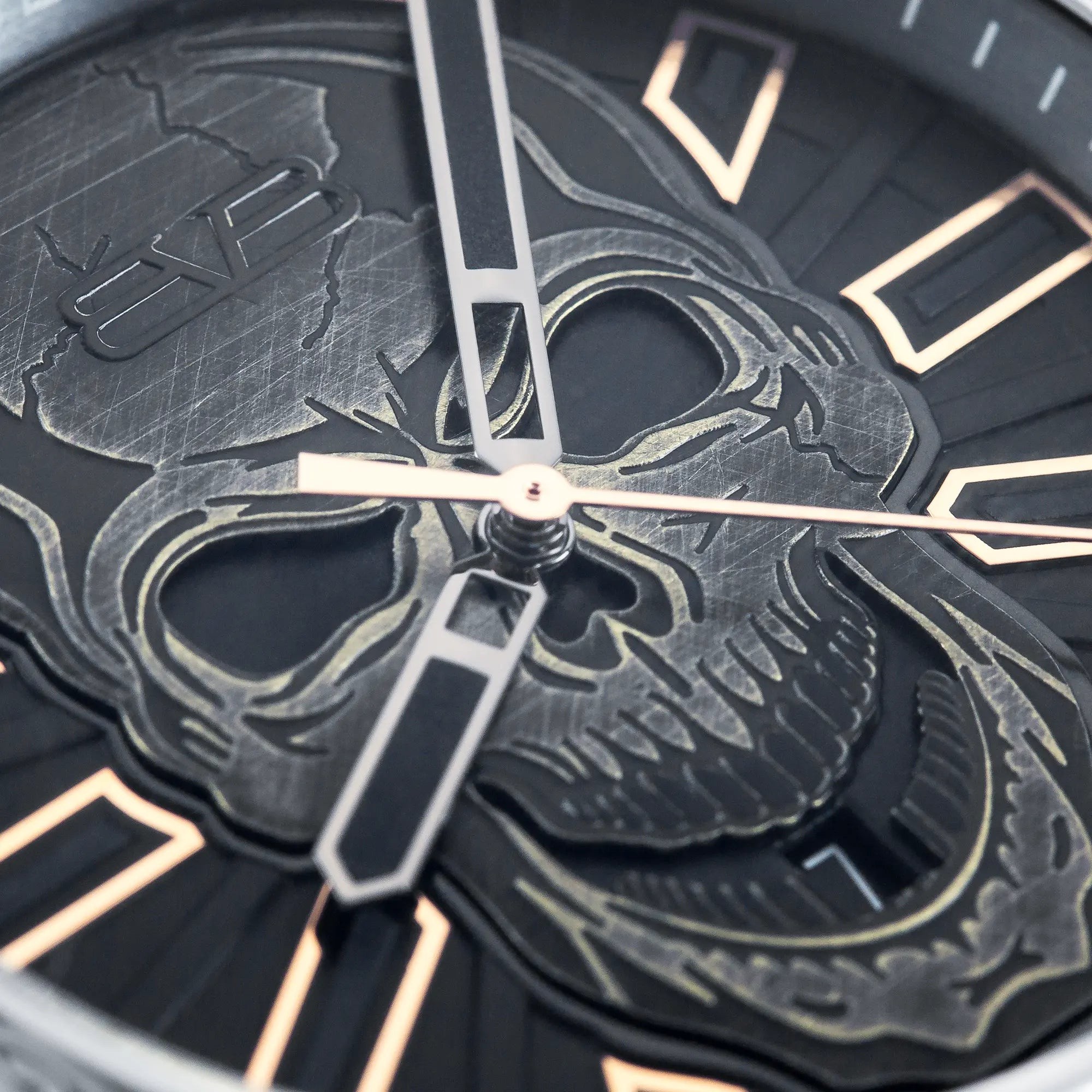 Bomberg  Мужские швейцарские часы, автоматический механизм, сталь, 43мм
