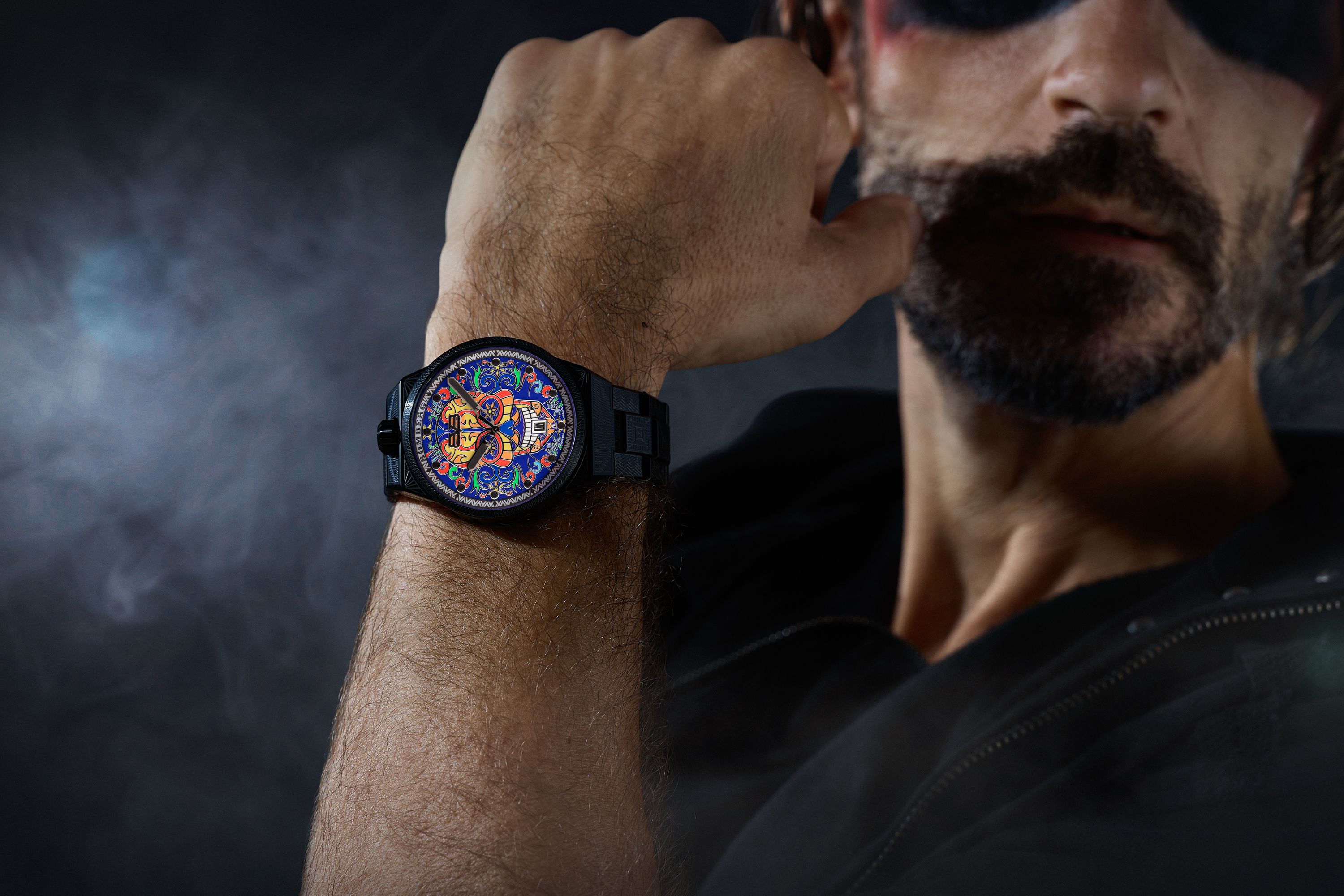 BOMBERG  Мужские швейцарские часы, кварцевый механизм, сталь с покрытием, 43мм
