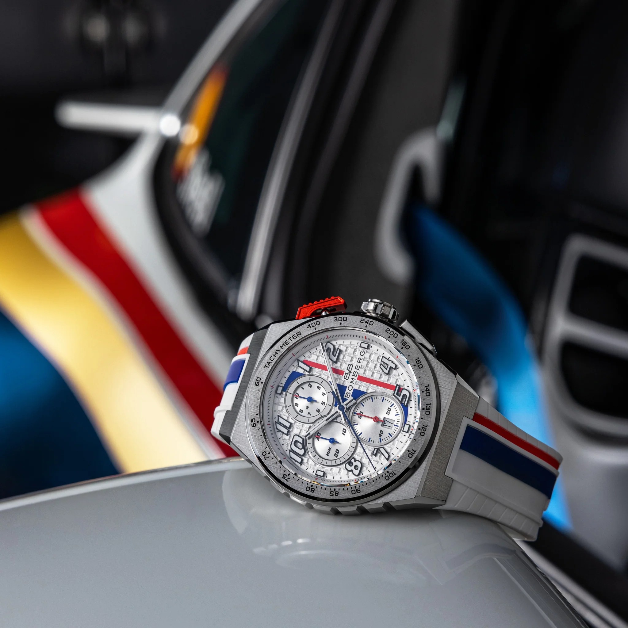 BOMBERG  Мужские швейцарские часы, кварцевый механизм, сталь, 42мм