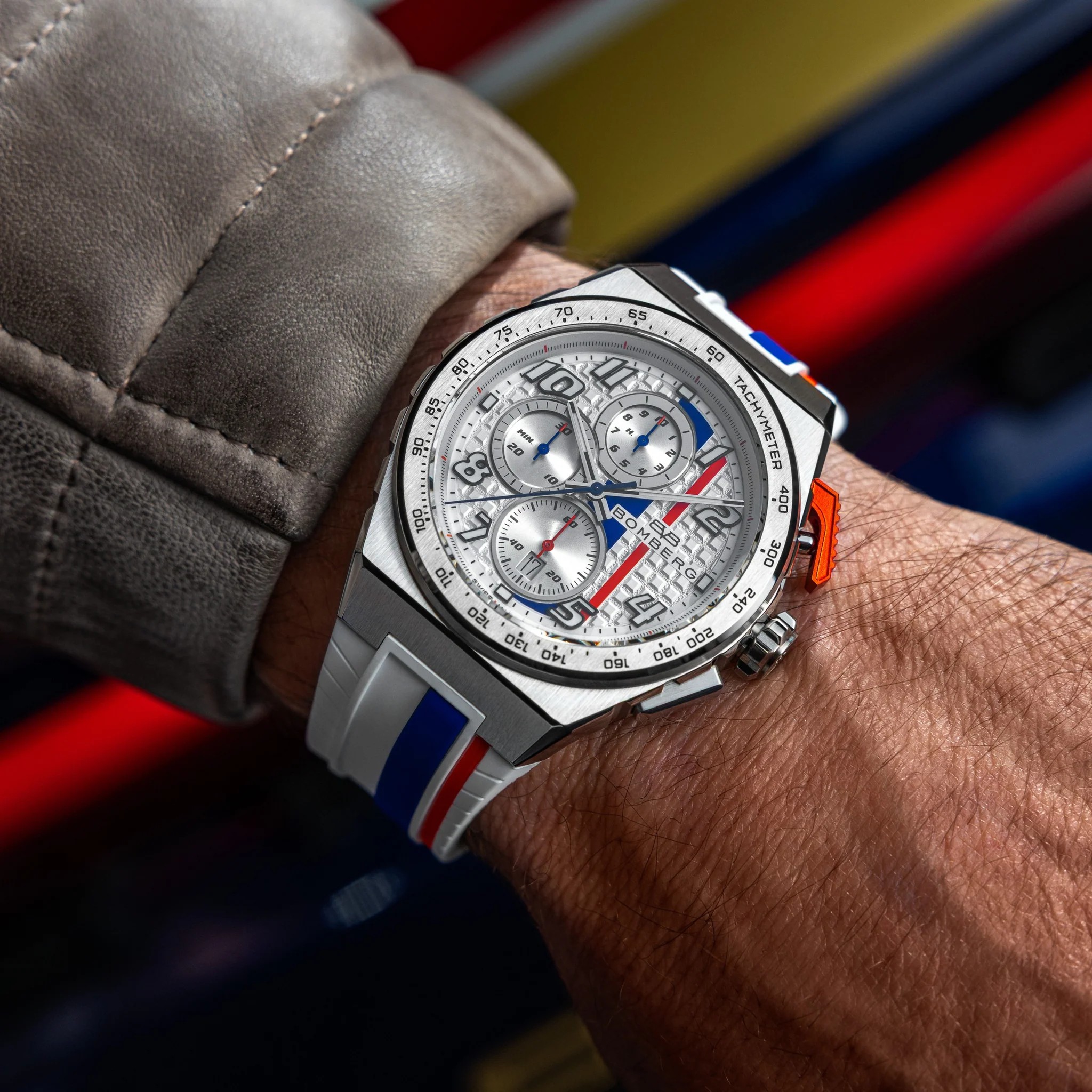 BOMBERG  Мужские швейцарские часы, кварцевый механизм, сталь, 42мм