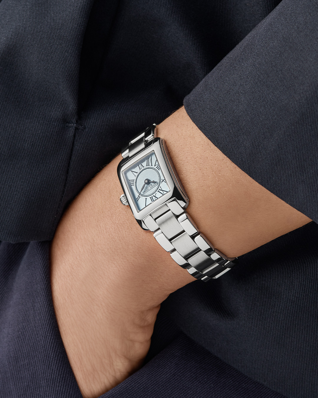 FREDERIQUE CONSTANT  Женские швейцарские часы, кварцевый механизм, сталь, 23х21 мм