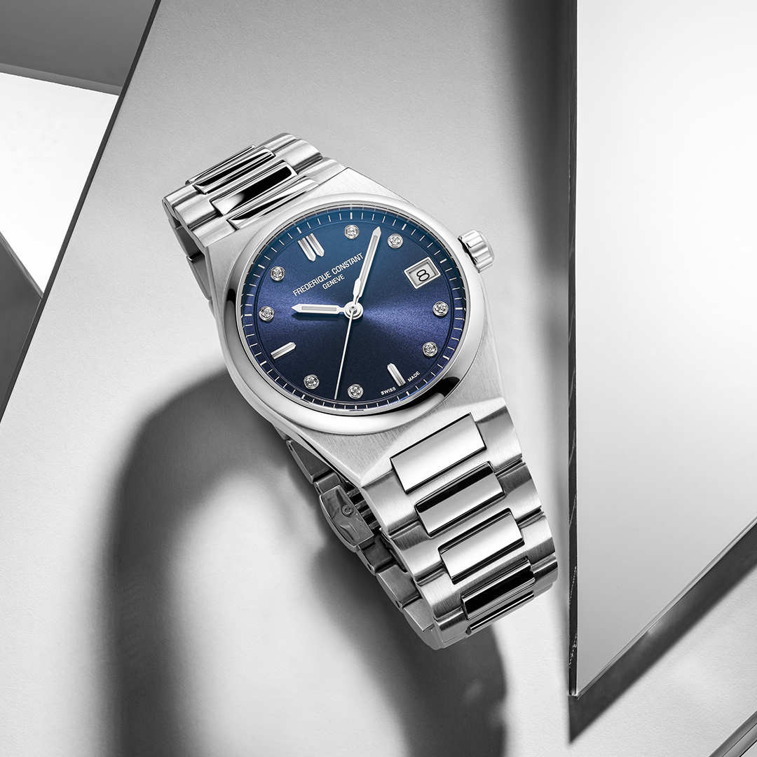 FREDERIQUE CONSTANT  Женские швейцарские часы с кварцевым механизмом, 31 мм. 
Стальной браслет, дополнительный ремешок из каучука