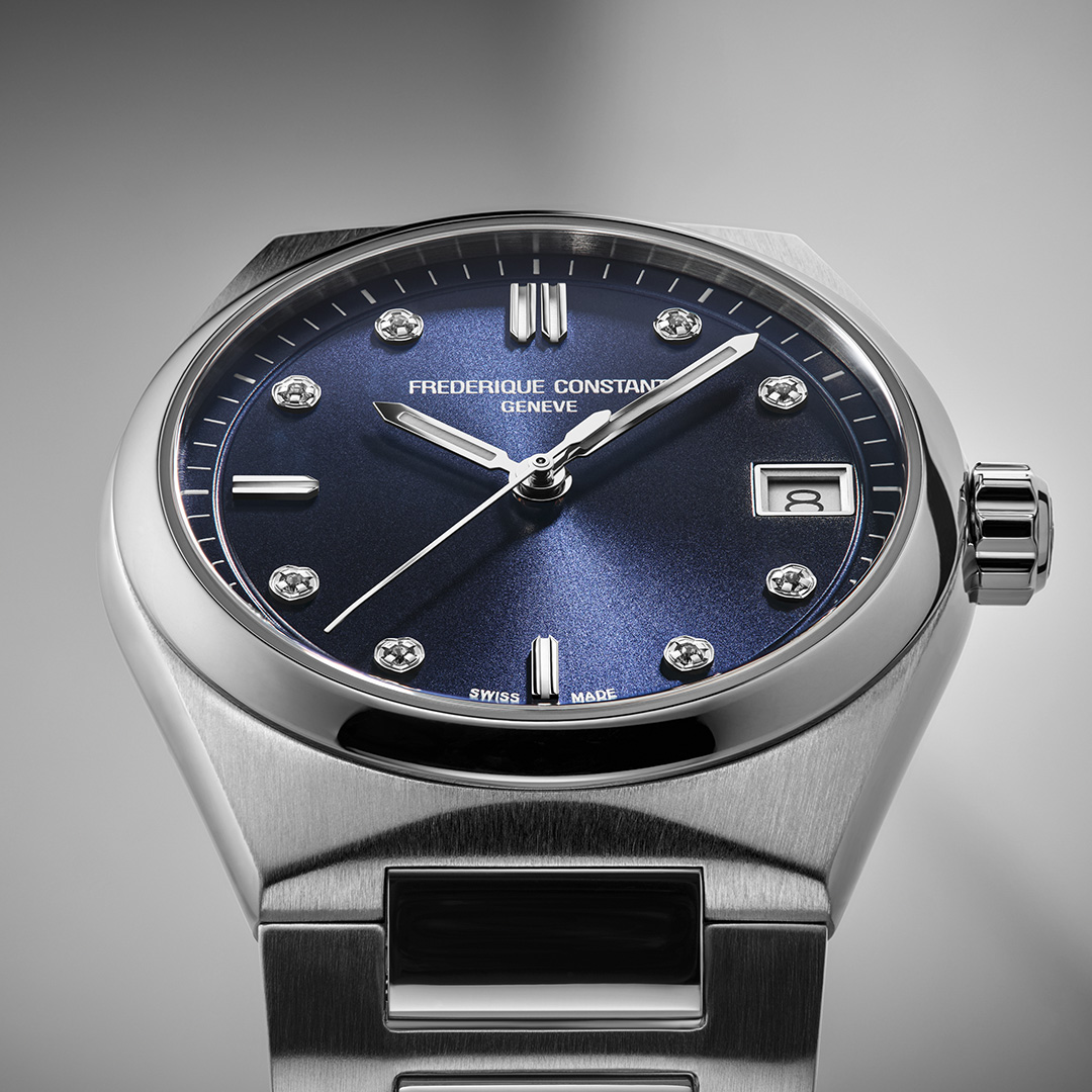 FREDERIQUE CONSTANT  Женские швейцарские часы с кварцевым механизмом, 31 мм. 
Стальной браслет, дополнительный ремешок из каучука