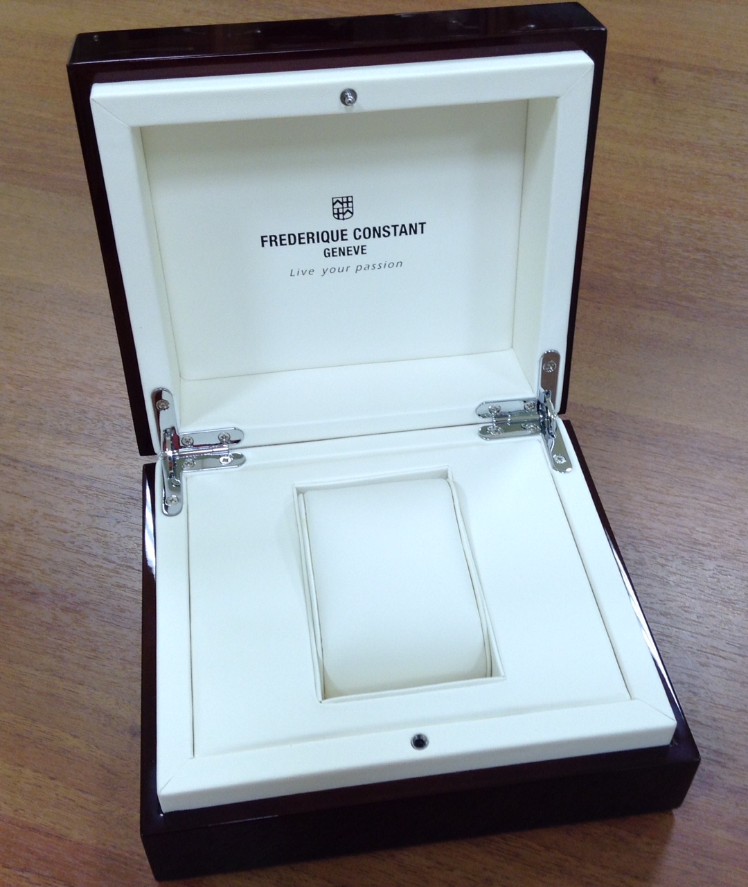 Часы FREDERIQUE CONSTANT SLIMLINE FC-306M4S19 