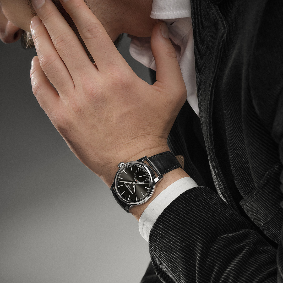 FREDERIQUE CONSTANT  Мужские швейцарские часы с автоматическим механизмом, 40 мм. 
Черный ремешок из кожи аллигатора