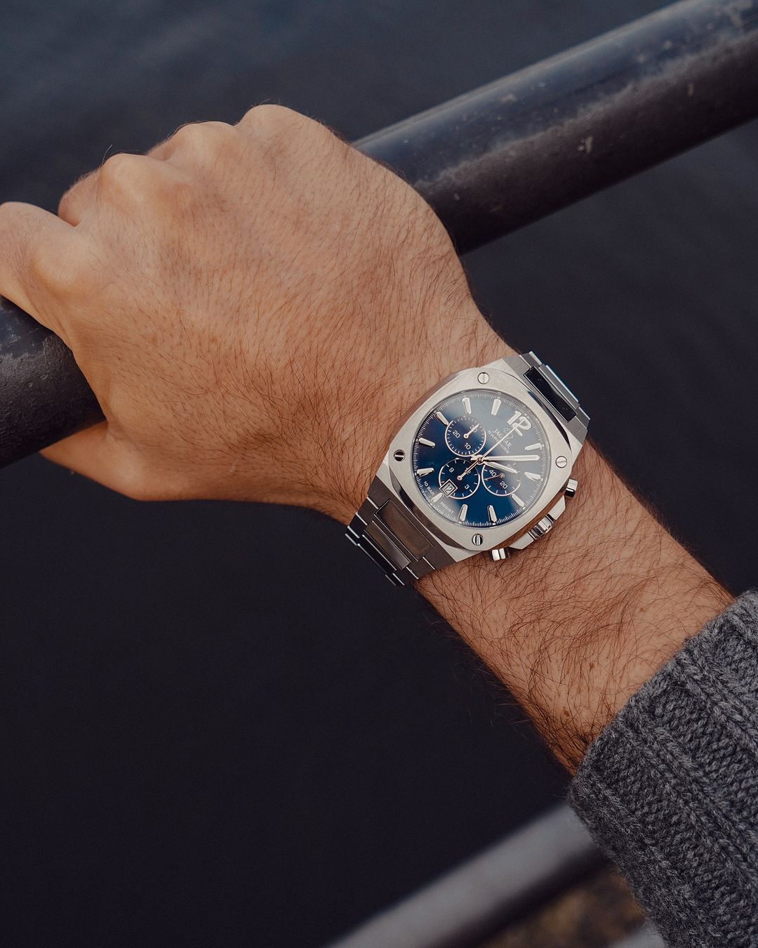 JAGUAR  Мужские швейцарские часы, кварцевый механизм, сталь, 43*43 мм