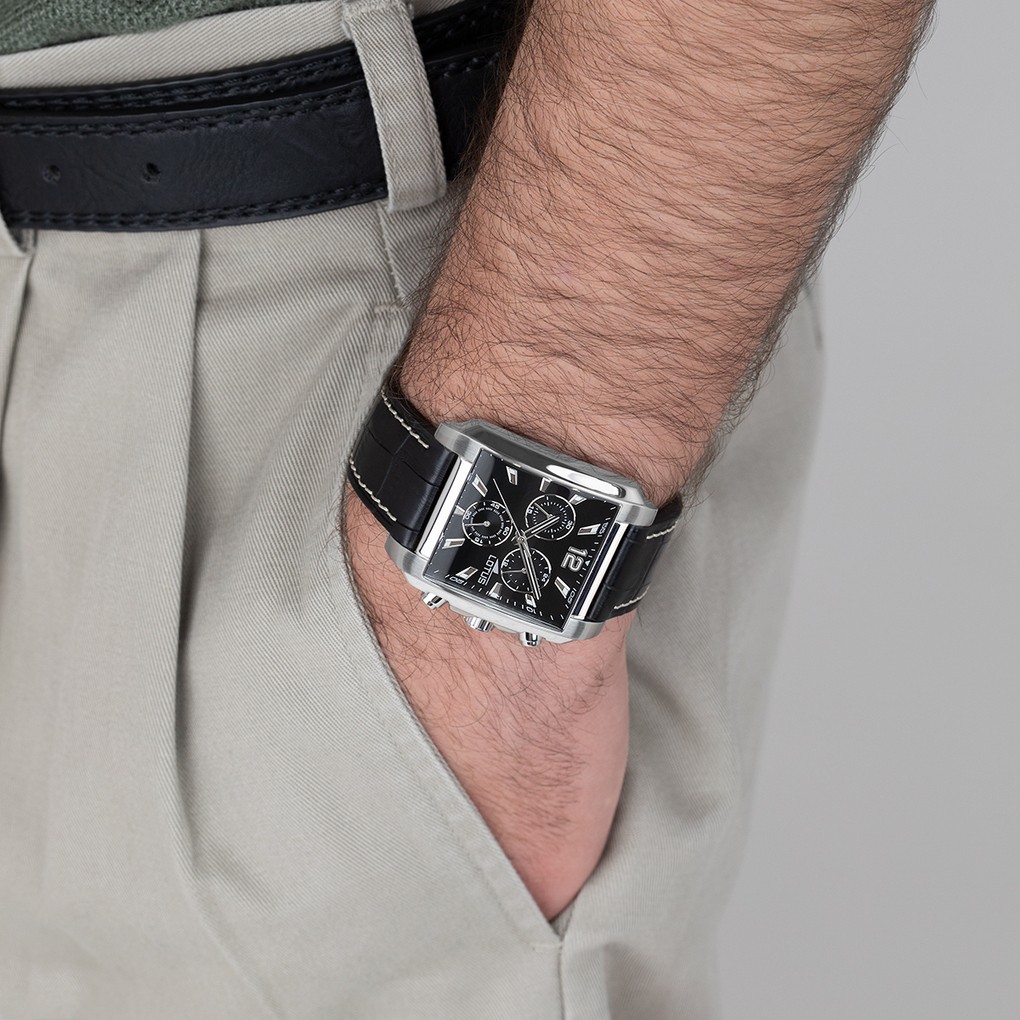 LOTUS  Мужские часы, кварцевый механизм, сталь, 38х37,5 мм