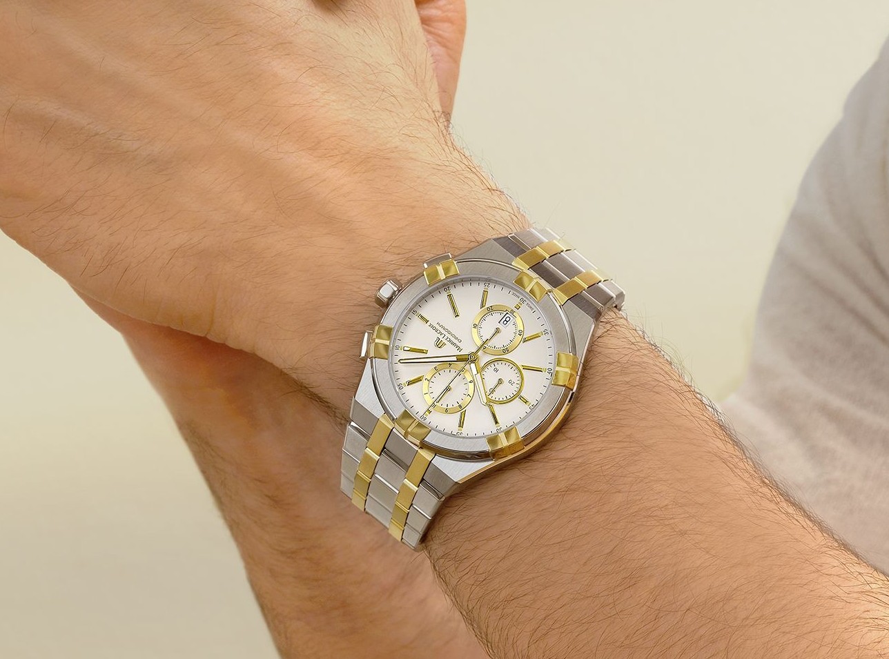 MAURICE LACROIX  Мужские швейцарские часы AI Q CHRONO с кварцевым механизмом. 42 мм. Стальной браслет с PVD покрытием