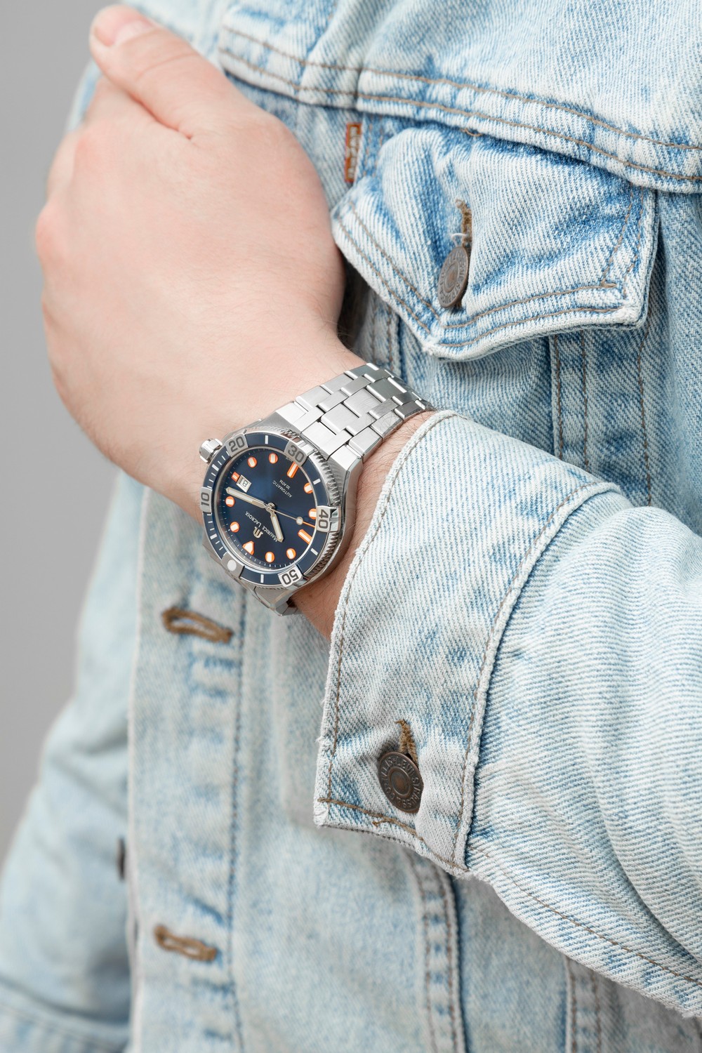 Часы MAURICE LACROIX AIKON AUTOMATIC AI6058-SS002-431-1, Водонепроницаемость: 30 АТМ