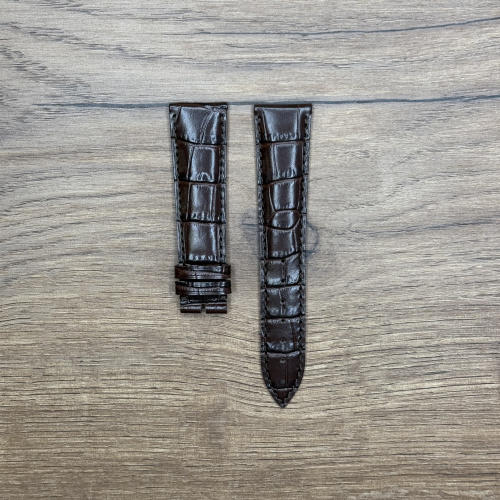 Ремешок для часов Frederique Constant, кожа теленка, темно-коричневый, 22 мм Кожаные ремешки - стильные, надёжные и долговечные, способные составить достойную пару часам со стальным корпусом или часам из титана.
Аксессуары из кожи не рекомендуется использовать в воде.
У нас присутствуют только высококачественные материалы и оригинальный товар от производителя. 
