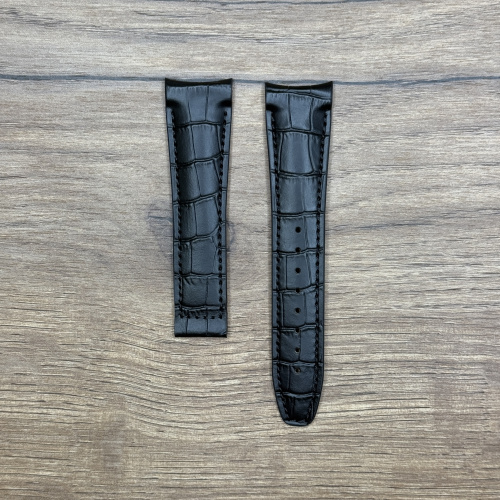 Ремешок для часов Frederique Constant из кожи теленка, 23 мм, черный, под клипсу Кожаные ремешки - стильные, надёжные и долговечные, способные составить достойную пару часам со стальным корпусом или часам из титана. Аксессуары из кожи не рекомендуется использовать в воде. У нас присутствуют только высококачественные материалы и оригинальный товар от производителя.
