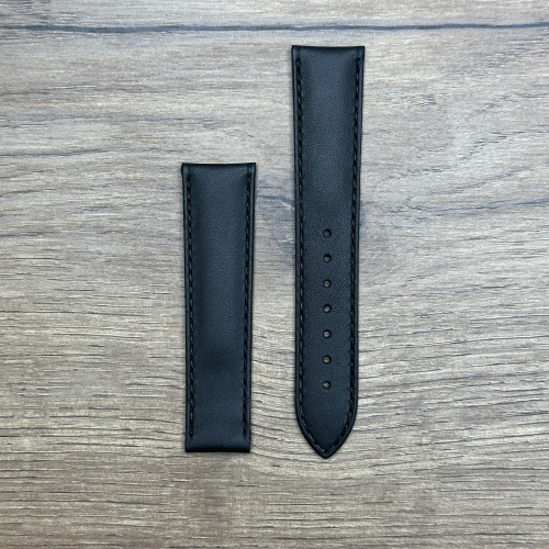 Ремешок для часов Maurice Lacroix, гладкий, черный, без символа			 Кожаные ремешки - стильные, надёжные и долговечные, способные составить достойную пару часам со стальным корпусом или часам из титана. Аксессуары из кожи не рекомендуется использовать в воде. У нас присутствуют только высококачественные материалы и оригинальный товар от производителя.