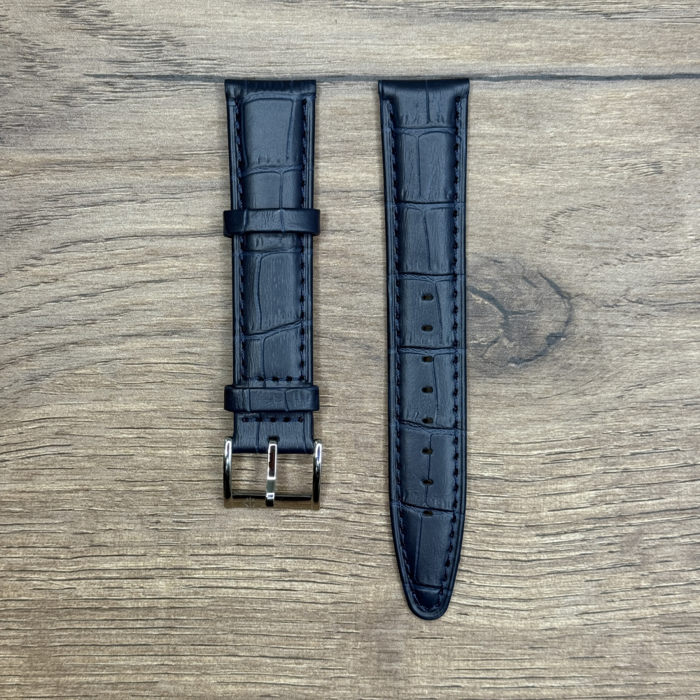 Ремешок для часов Candino из натуральной кожи, синий 20мм BC10829 Кожаные ремешки - стильные, надёжные и долговечные, способные составить достойную пару часам со стальным корпусом или часам из титана. Аксессуары из кожи не рекомендуется использовать в воде. У нас присутствуют только высококачественные материалы и оригинальный товар от производителя.