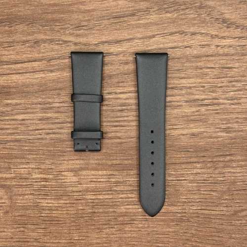 Ремешок для часов Frederique Constant из серого сатина, укороченный, 19Х16 Сатиновые ремешки для часов универсальны и подходят как для повседневной носки, так и для вечерних выходов. Сатин - материал деликатный и при правильном и аккуратном обращении будет долго вас радовать, а его блеск придавать часам изысканный вид. Ремешки из сатина мягкие и гипоаллергенные, они не вызывают раздражения и комфортны при длительном ношении. У нас присутствуют только высококачественные материалы и оригинальный товар от производителя.
