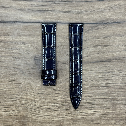 Ремешок для часов Frederique Constant из кожи теленка, синий, 18X16 Кожаные ремешки - стильные, надёжные и долговечные, способные составить достойную пару часам со стальным корпусом или часам из титана. Аксессуары из кожи не рекомендуется использовать в воде. У нас присутствуют только высококачественные материалы и оригинальный товар от производителя.