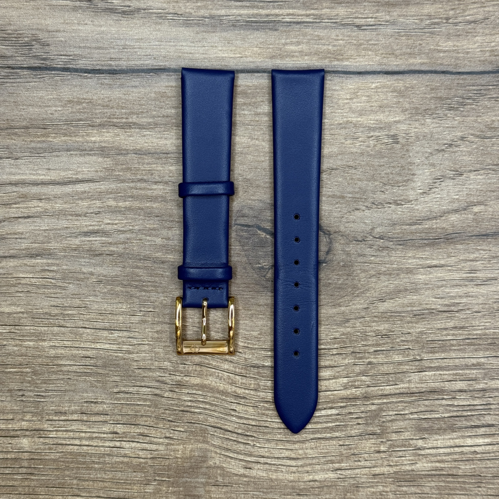 Ремешок для часов Candino, натуральная кожа, синий C4720/5 STRAP Кожаные ремешки - стильные, надёжные и долговечные, способные составить достойную пару часам со стальным корпусом или часам из титана. Аксессуары из кожи не рекомендуется использовать в воде. У нас присутствуют только высококачественные материалы и оригинальный товар от производителя.