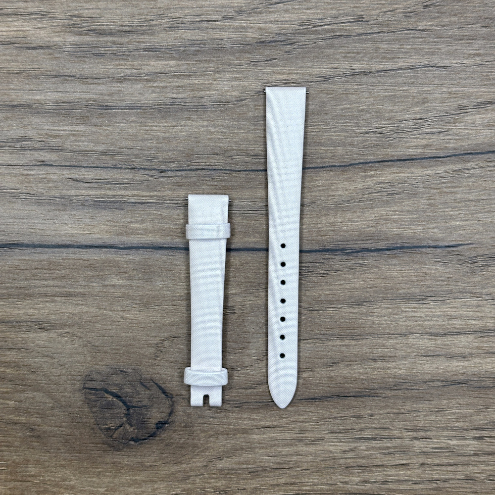 Ремешок для часов Maurice Lacroix из кожи теленка, розовый, 13 мм ML635-000002 Кожаные ремешки - стильные, надёжные и долговечные, способные составить достойную пару часам со стальным корпусом или часам из титана. Аксессуары из кожи не рекомендуется использовать в воде. 
У нас присутствуют только высококачественные материалы и оригинальный товар от производителя.
