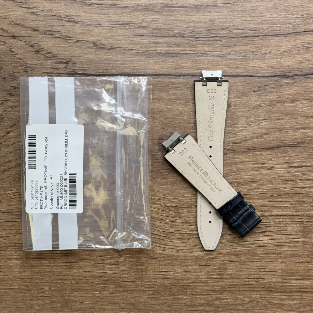 Ремешок для часов Aikon Maurice Lacroix из кожи теленка, синий с белой строчкой, 23,8/18, для AI1018 Ремешок поставляется без застежки.
Кожаные ремешки - стильные, надёжные и долговечные, способные составить достойную пару часам со стальным корпусом или часам из титана. 
Аксессуары из кожи не рекомендуется использовать в воде.
У нас присутствуют только высококачественные материалы и оригинальный товар от производителя. 
