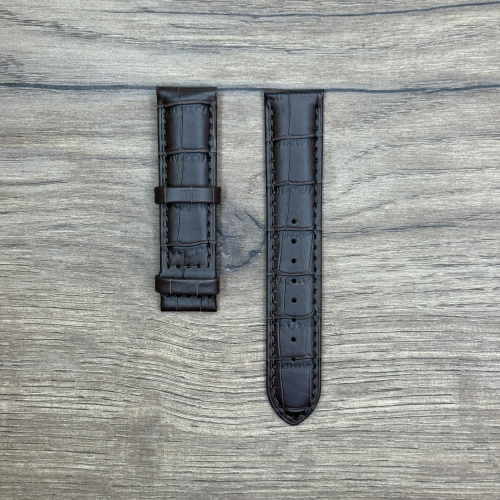 Ремешок для часов Jaguar из кожи теленка, коричневый, для J663 20мм Кожаные ремешки - стильные, надёжные и долговечные, способные составить достойную пару часам со стальным корпусом или часам из титана. Аксессуары из кожи не рекомендуется использовать в воде. У нас присутствуют только высококачественные материалы и оригинальный товар от производителя