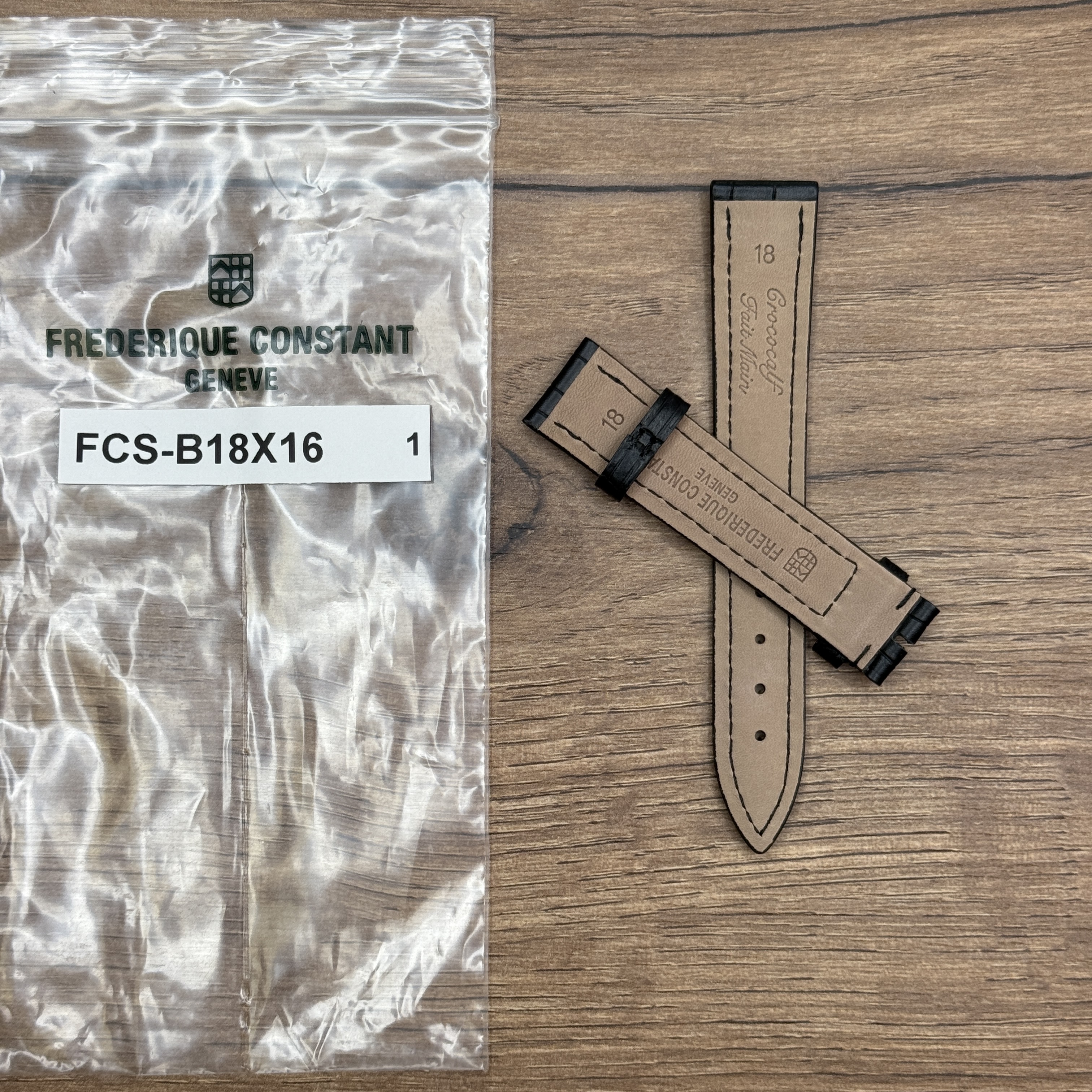 Ремешок для часов Frederique Constant из кожи теленка, черный, 18 х16 Кожаные ремешки - стильные, надёжные и долговечные, способные составить достойную пару часам со стальным корпусом или часам из титана. Аксессуары из кожи не рекомендуется использовать в воде. У нас присутствуют только высококачественные материалы и оригинальный товар от производителя.