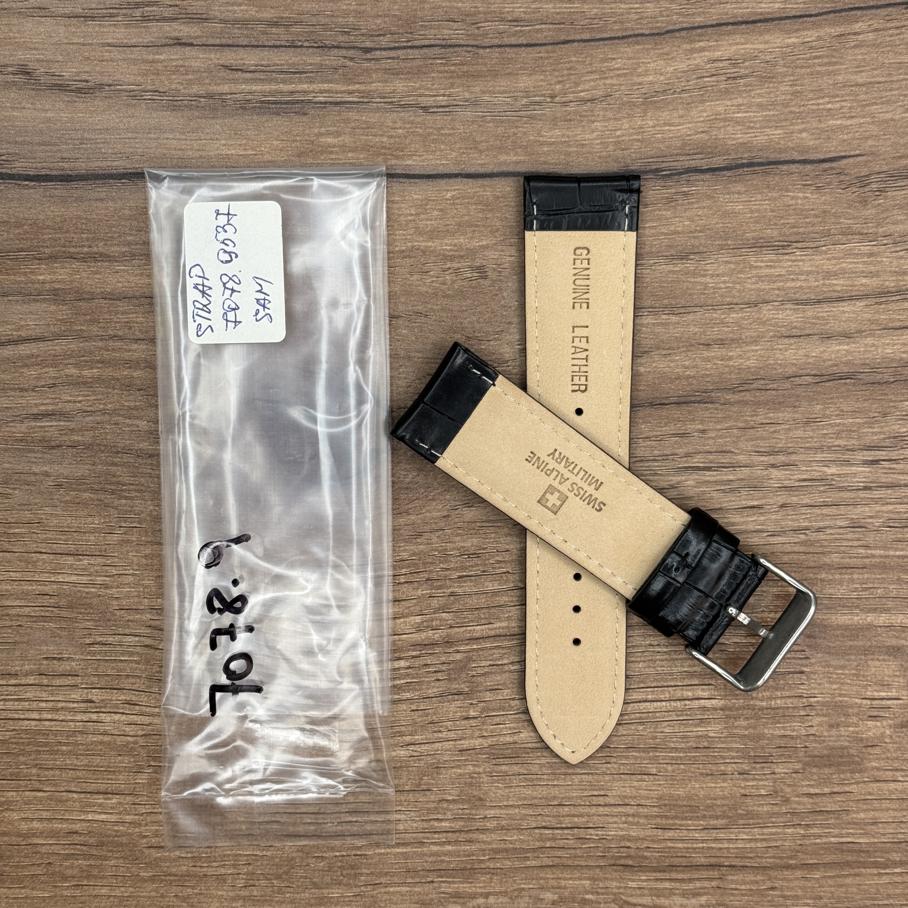 Ремешок для часов Swiss Alpine Military черного цвета из натуральной кожи  