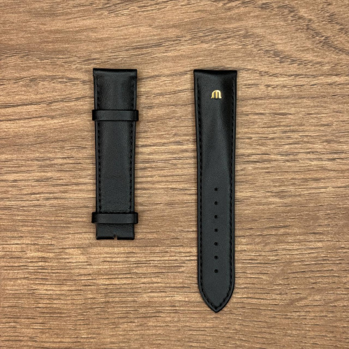 Ремешок для часов Maurice Lacroix из кожи теленка, черный, 20/18 мм Кожаные ремешки - стильные, надёжные и долговечные, способные составить достойную пару часам со стальным корпусом или часам из титана. Аксессуары из кожи не рекомендуется использовать в воде. У нас присутствуют только высококачественные материалы и оригинальный товар от производителя.