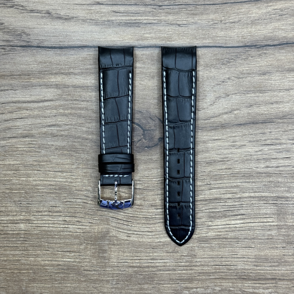 Ремешок для часов Jaguar из натуральной кожи, черный, для J628/2 BC06339 Кожаные ремешки - стильные, надёжные и долговечные, способные составить достойную пару часам со стальным корпусом или часам из титана. Аксессуары из кожи не рекомендуется использовать в воде. У нас присутствуют только высококачественные материалы и оригинальный товар от производителя