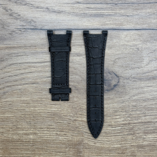 Ремешок для часов Frederique Constant, нубук, черный Кожаные ремешки - стильные, надёжные и долговечные, способные составить достойную пару часам со стальным корпусом или часам из титана. Аксессуары из кожи не рекомендуется использовать в воде. У нас присутствуют только высококачественные материалы и оригинальный товар от производителя.
