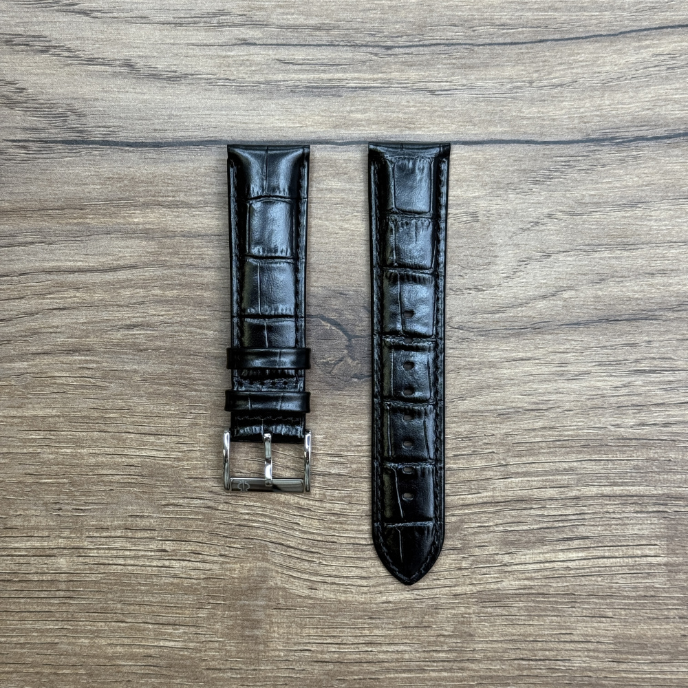 Ремешок для часов Candino из натуральной кожи, черный, для С4745/4 22мм BC11509 Кожаные ремешки - стильные, надёжные и долговечные, способные составить достойную пару часам со стальным корпусом или часам из титана. Аксессуары из кожи не рекомендуется использовать в воде. У нас присутствуют только высококачественные материалы и оригинальный товар от производителя.