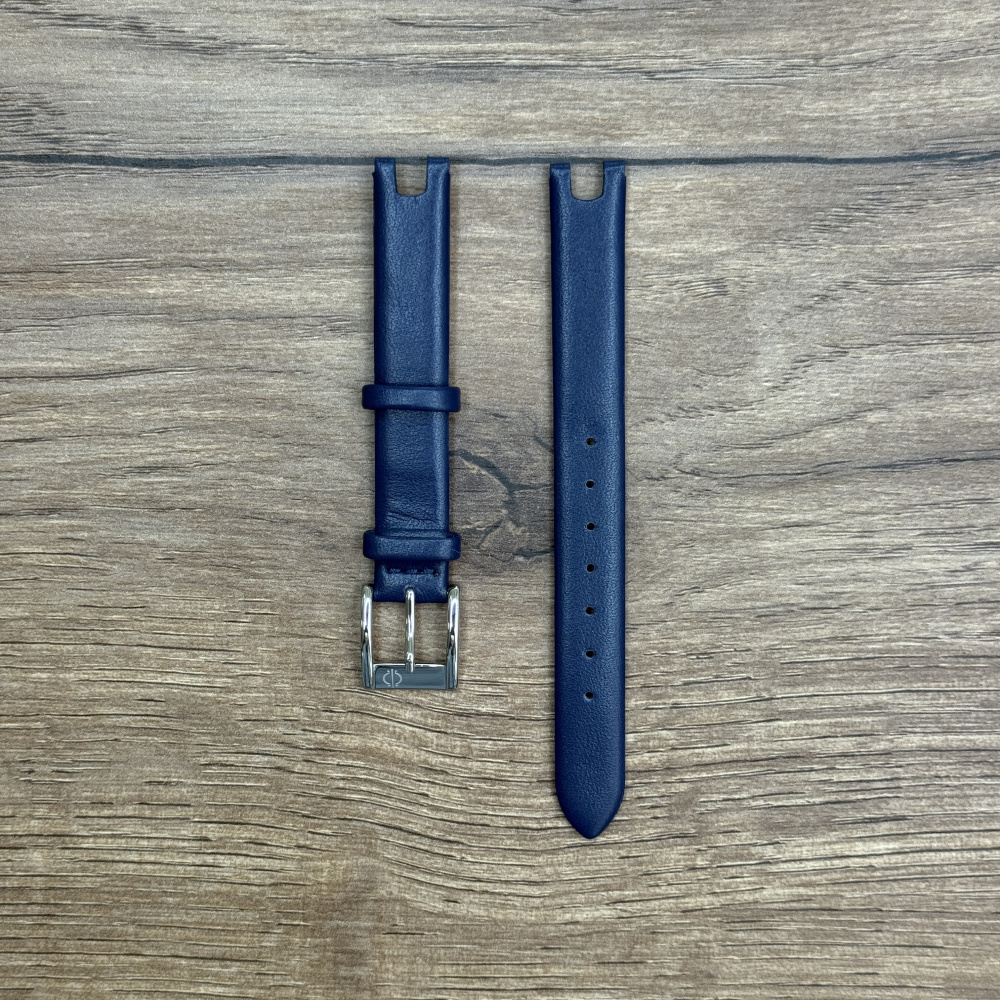 Ремешок для часов Candino из натуральной кожи, синий C4658/3 STRAP Кожаные ремешки - стильные, надёжные и долговечные, способные составить достойную пару часам со стальным корпусом или часам из титана. Аксессуары из кожи не рекомендуется использовать в воде. У нас присутствуют только высококачественные материалы и оригинальный товар от производителя