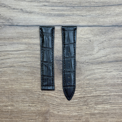 Ремешок для часов Frederique Constant из кожи теленка, черный Кожаные ремешки - стильные, надёжные и долговечные, способные составить достойную пару часам со стальным корпусом или часам из титана. Аксессуары из кожи не рекомендуется использовать в воде. У нас присутствуют только высококачественные материалы и оригинальный товар от производителя.