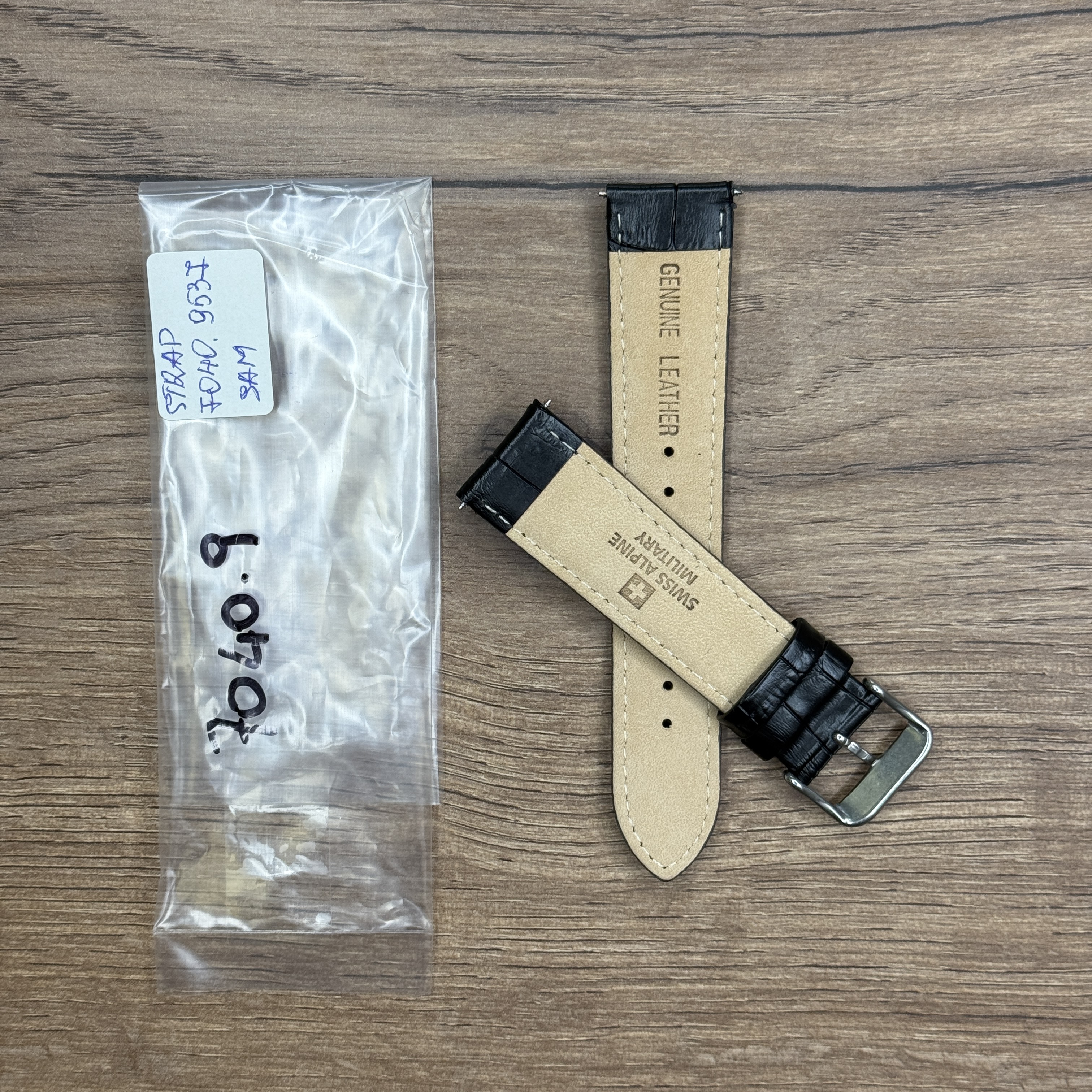 Ремешок для часов Swiss Alpine Military черного цвета из натуральной кожи  