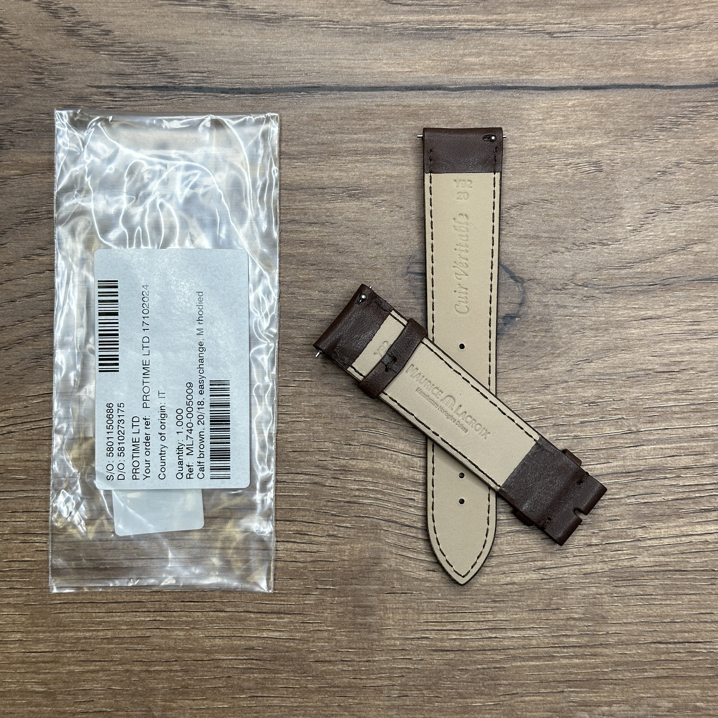 Ремешок для часов Maurice Lacroix из кожи теленка, коричневый, 20/18 Подходит для часов: El1098, El1118.
Ремешок поставляется без застежки.
Кожаные ремешки - стильные, надёжные и долговечные, способные составить достойную пару часам со стальным корпусом или часам из титана. 
Аксессуары из кожи не рекомендуется использовать в воде.
У нас присутствуют только высококачественные материалы и оригинальный товар от производителя. 
