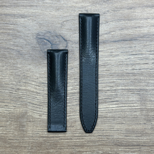 Ремешок для часов Maurice Lacroix из кожи теленка, черный, 20/18 мм Кожаные ремешки - стильные, надёжные и долговечные, способные составить достойную пару часам со стальным корпусом или часам из титана. Аксессуары из кожи не рекомендуется использовать в воде. У нас присутствуют только высококачественные материалы и оригинальный товар от производителя.