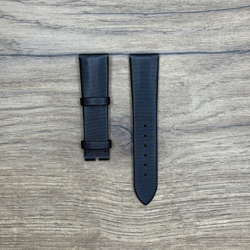 Ремешок для часов Frederique Constant из сатина, 19Х16 Сатиновые ремешки для часов универсальны и подходят как для повседневной носки, так и для вечерних выходов. 
Сатин - материал деликатный и при правильном и аккуратном обращении будет долго вас радовать, а его блеск придавать часам изысканный вид.
Ремешки из сатина мягкие и гипоаллергенные, они не вызывают раздражения и комфортны при длительном ношении.
У нас присутствуют только высококачественные материалы и оригинальный товар от производителя. 
