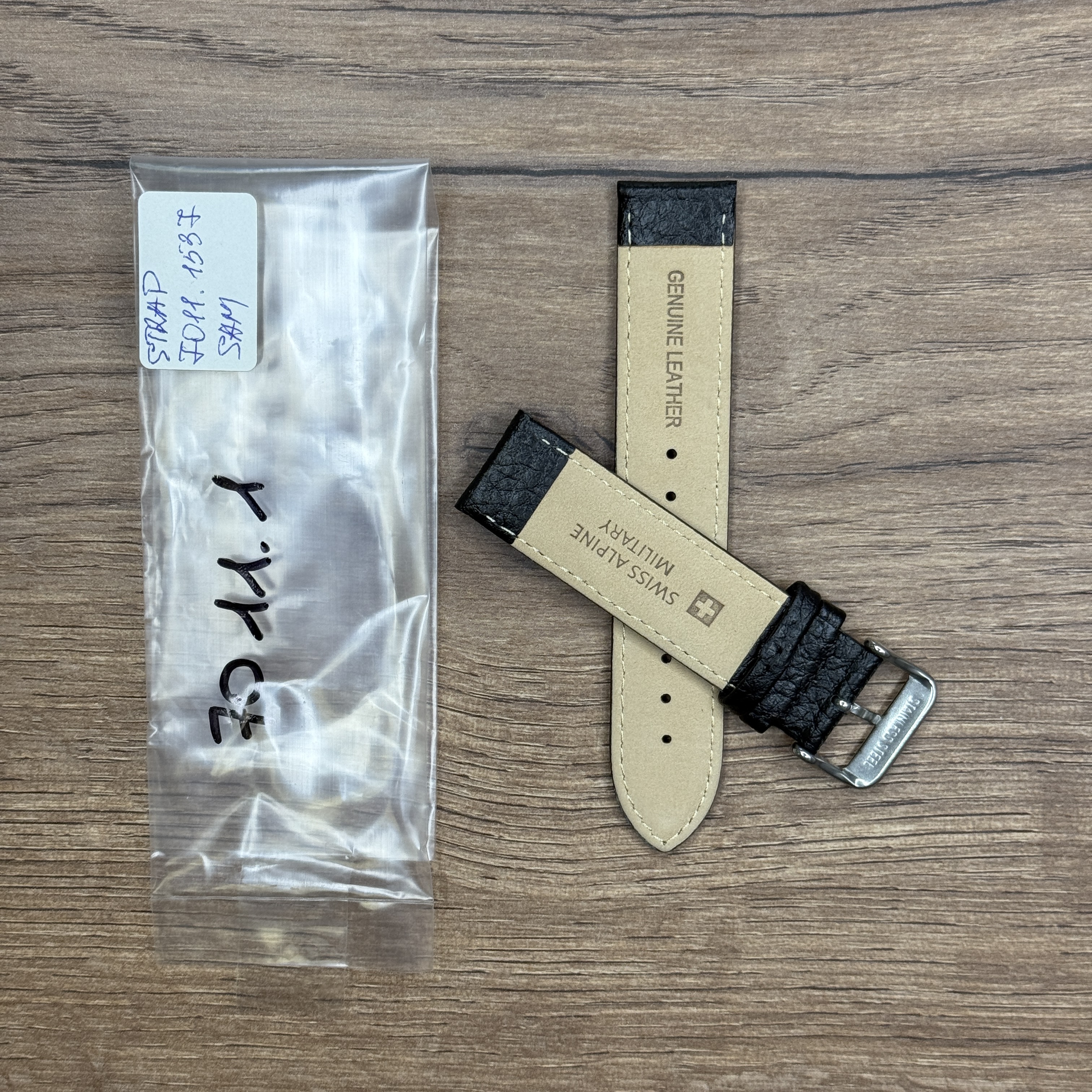 Ремешок для часов Swiss Alpine Military черного цвета из натуральной кожи 