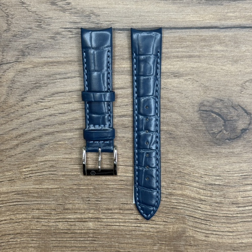 Ремешок для часов Candino из натуральной кожи, синий Кожаные ремешки - стильные, надёжные и долговечные, способные составить достойную пару часам со стальным корпусом или часам из титана. Аксессуары из кожи не рекомендуется использовать в воде. У нас присутствуют только высококачественные материалы и оригинальный товар от производителя.