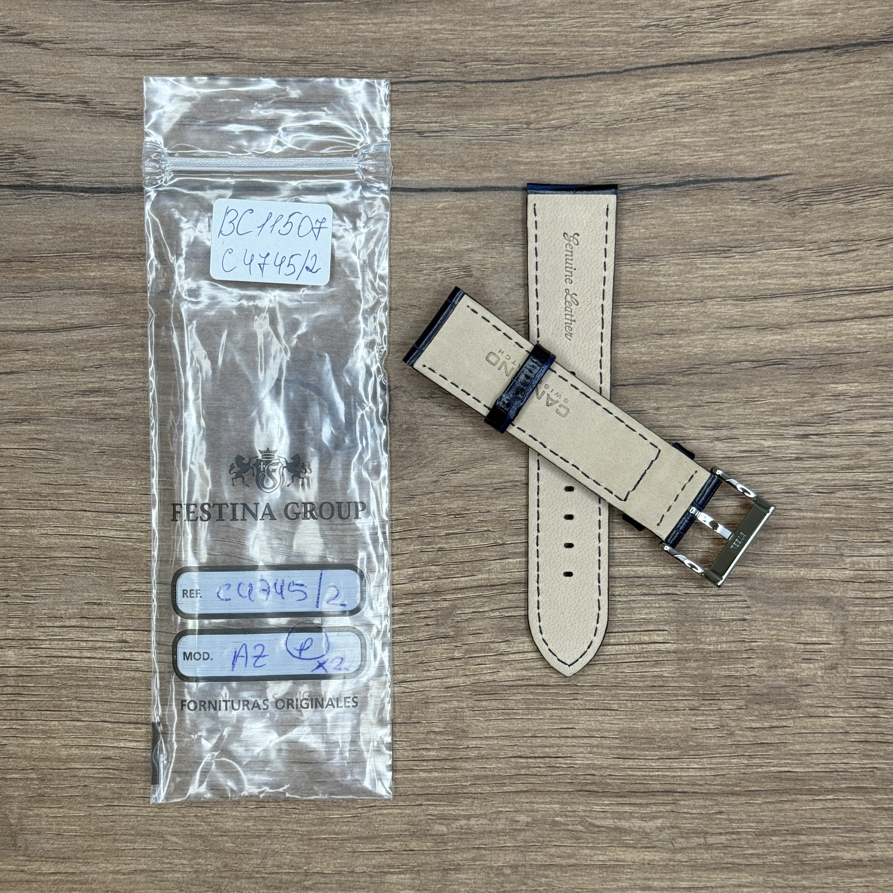 Ремешок для часов Candino C4745/2, натуральная кожа, синий Кожаные ремешки - стильные, надёжные и долговечные, способные составить достойную пару часам со стальным корпусом или часам из титана. Аксессуары из кожи не рекомендуется использовать в воде. У нас присутствуют только высококачественные материалы и оригинальный товар от производителя.