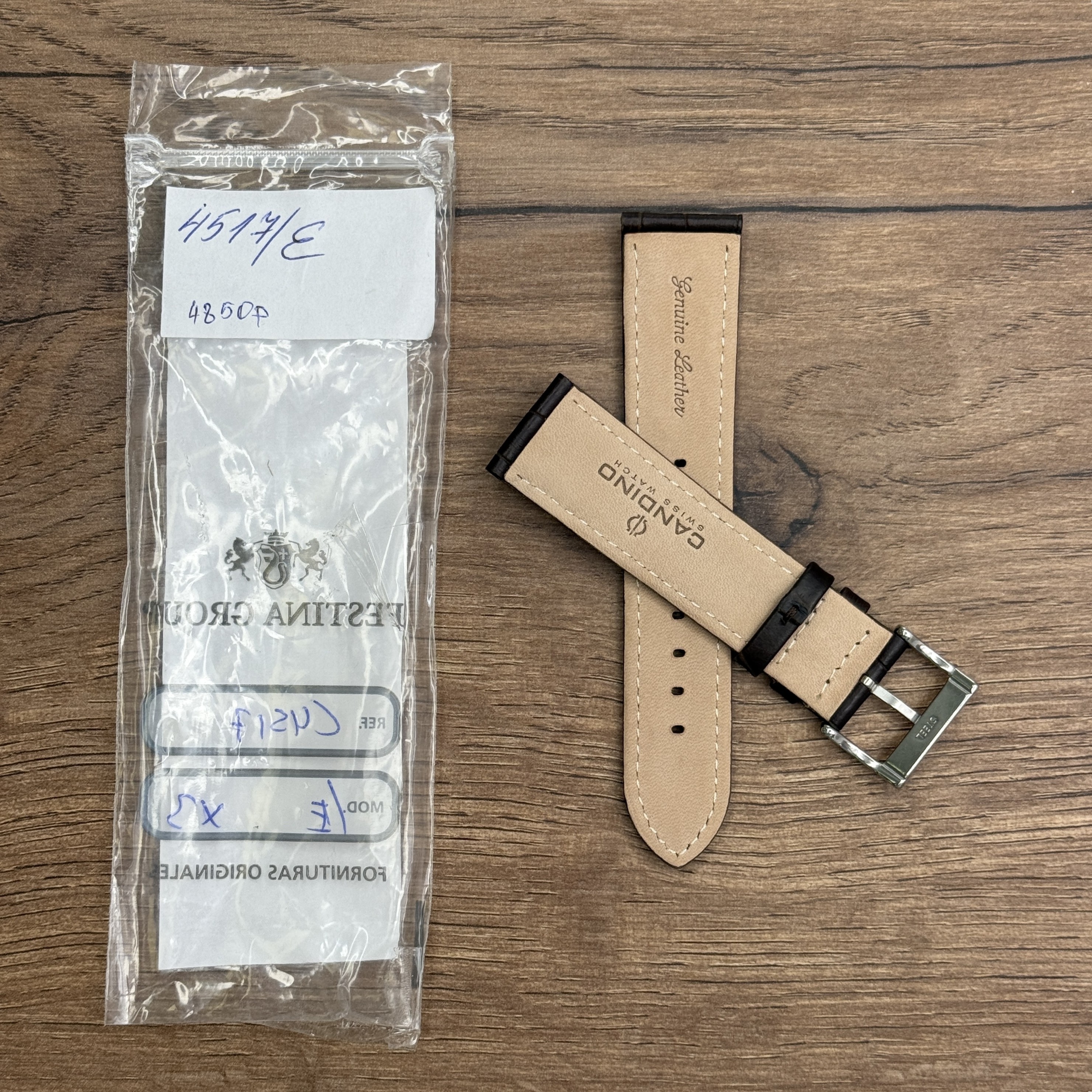 Ремешок для часов Candino из натуральной кожи, коричневый Кожаные ремешки - стильные, надёжные и долговечные, способные составить достойную пару часам со стальным корпусом или часам из титана. Аксессуары из кожи не рекомендуется использовать в воде. У нас присутствуют только высококачественные материалы и оригинальный товар от производителя.