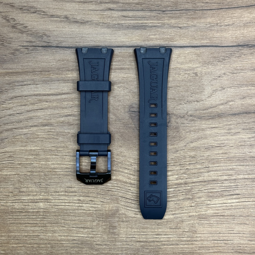 Ремешок для часов Jaguar из каучука, синий, для J1010/2 Каучуковые ремешки идеально подходят для активного образа жизни. Они легче и теплее металлических браслетов, а ощущаются на руке как вторая кожа. Большое преимущество каучука в том, что он не боится воды. У нас присутствуют только высококачественные материалы и оригинальный товар от производителя.
