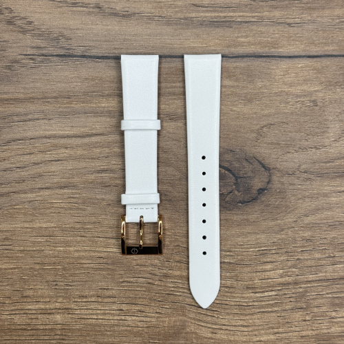 Ремешок для часов Candino из натуральной кожи, белый 16мм Кожаные ремешки - стильные, надёжные и долговечные, способные составить достойную пару часам со стальным корпусом или часам из титана. Аксессуары из кожи не рекомендуется использовать в воде. У нас присутствуют только высококачественные материалы и оригинальный товар от производителя.