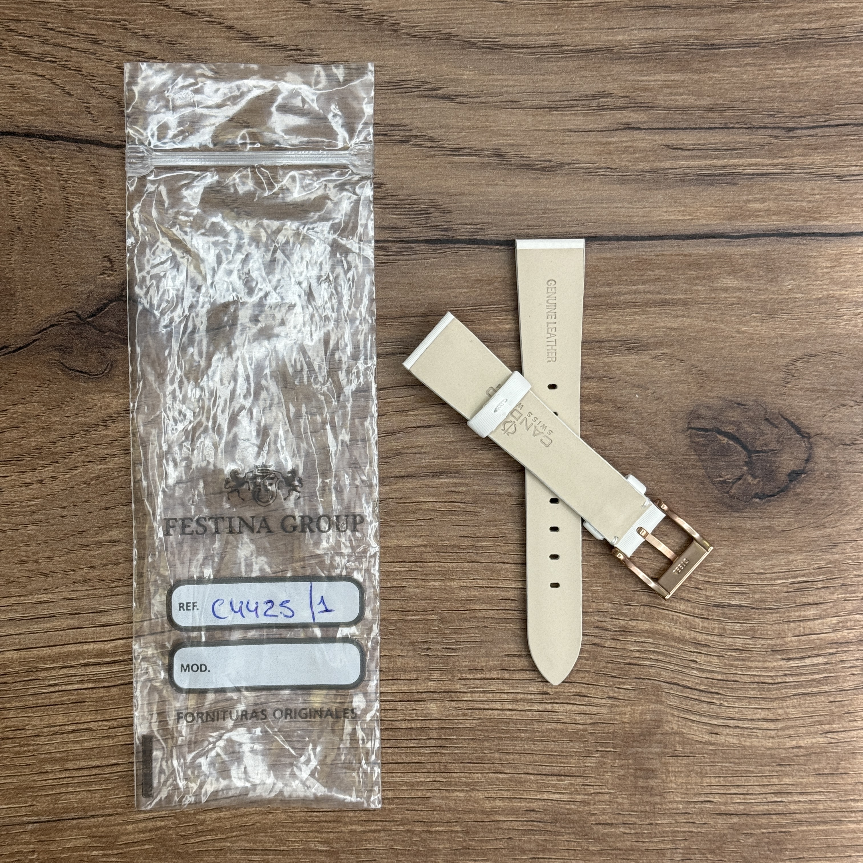 Ремешок для часов Candino, белый 17мм 