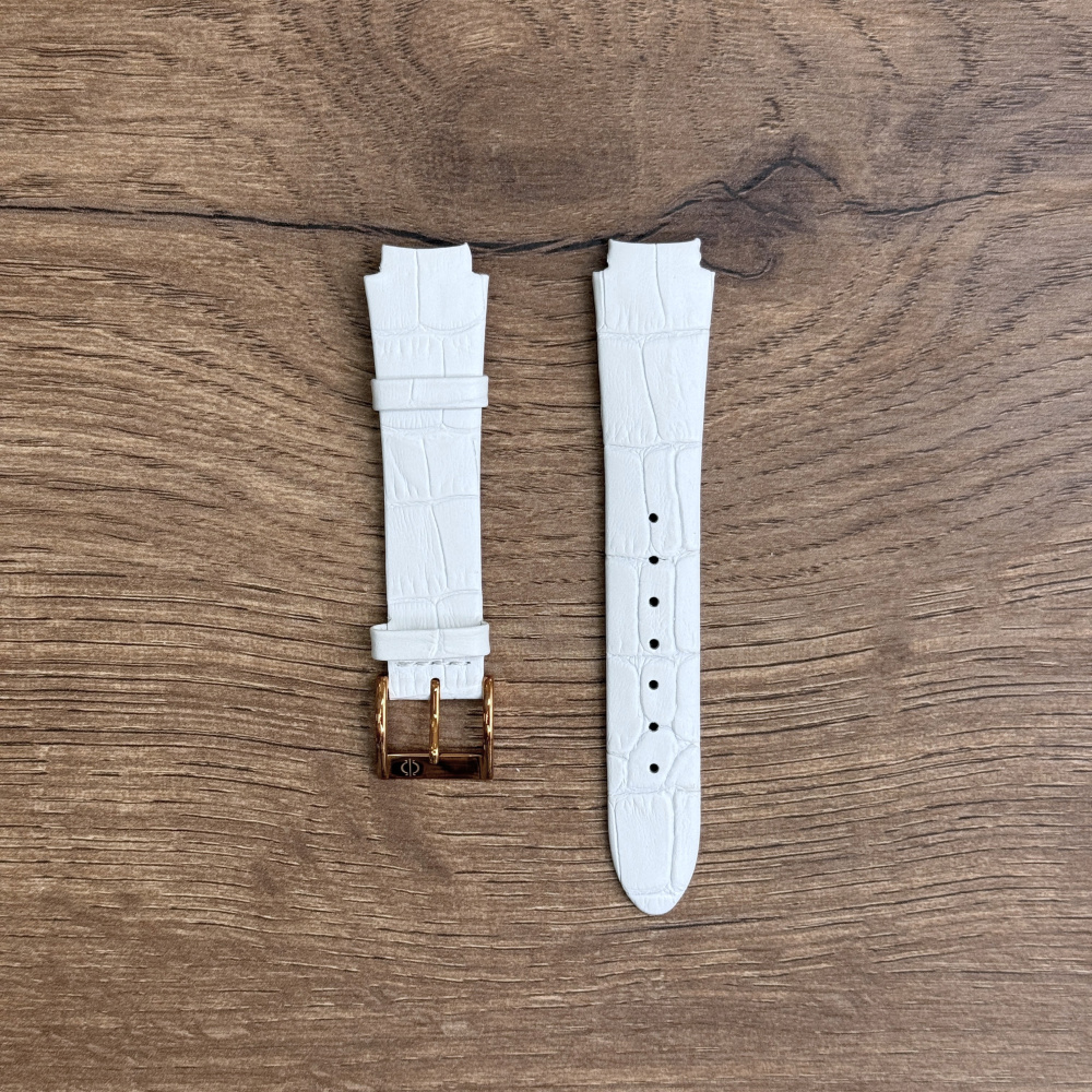 Ремешок для часов Candino из натуральной кожи, белый C4598/40 STRAP Кожаные ремешки - стильные, надёжные и долговечные, способные составить достойную пару часам со стальным корпусом или часам из титана. Аксессуары из кожи не рекомендуется использовать в воде. У нас присутствуют только высококачественные материалы и оригинальный товар от производителя.