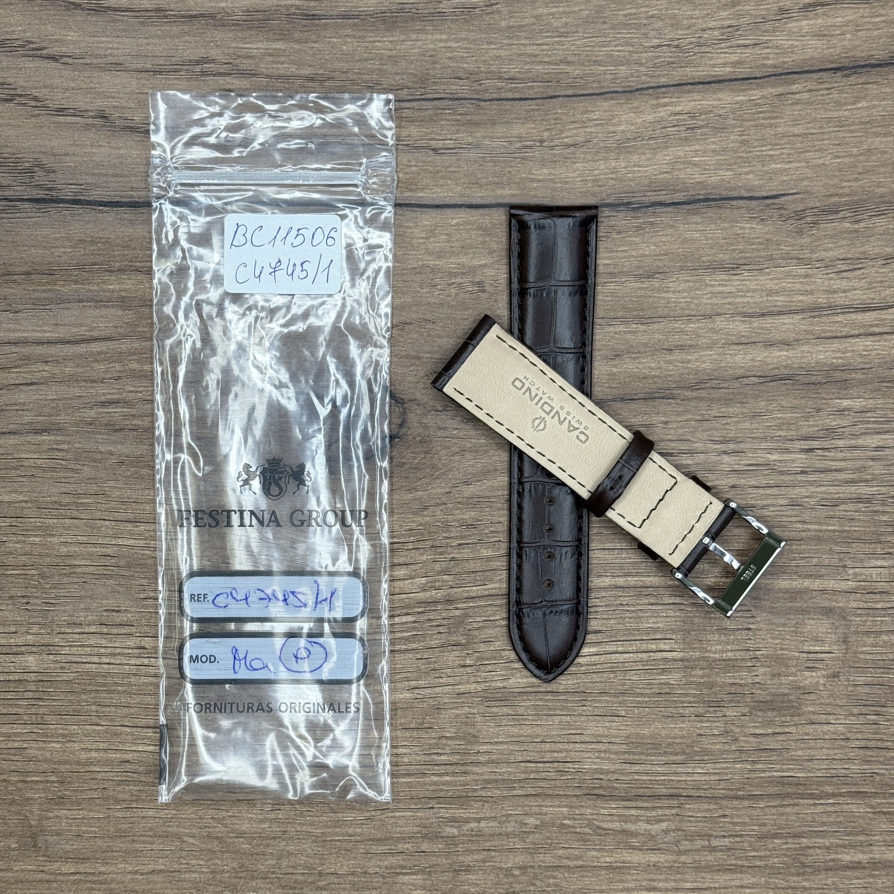 Ремешок для часов Candino C4745/1, натуральная кожа, коричневый Кожаные ремешки - стильные, надёжные и долговечные, способные составить достойную пару часам со стальным корпусом или часам из титана. Аксессуары из кожи не рекомендуется использовать в воде. У нас присутствуют только высококачественные материалы и оригинальный товар от производителя.