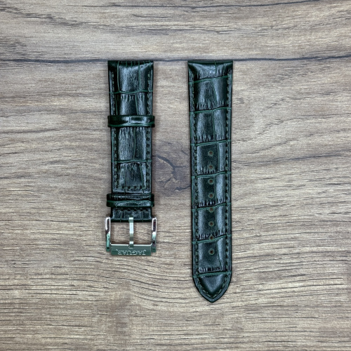 Ремешок для часов Jaguar из кожи теленка, зеленый, для J968 22мм Кожаные ремешки - стильные, надёжные и долговечные, способные составить достойную пару часам со стальным корпусом или часам из титана. Аксессуары из кожи не рекомендуется использовать в воде. У нас присутствуют только высококачественные материалы и оригинальный товар от производителя.